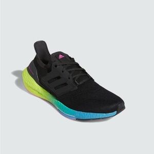 Menโs ultra boost 22 size 8 (excellent)